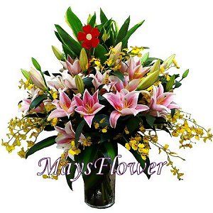Flower Arrangement in Vase flower-vase-130