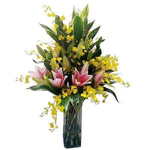 百合花束 lily-in-vase-603
